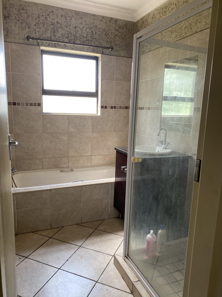 1 Bedroom Property for Sale in Bergsig North West